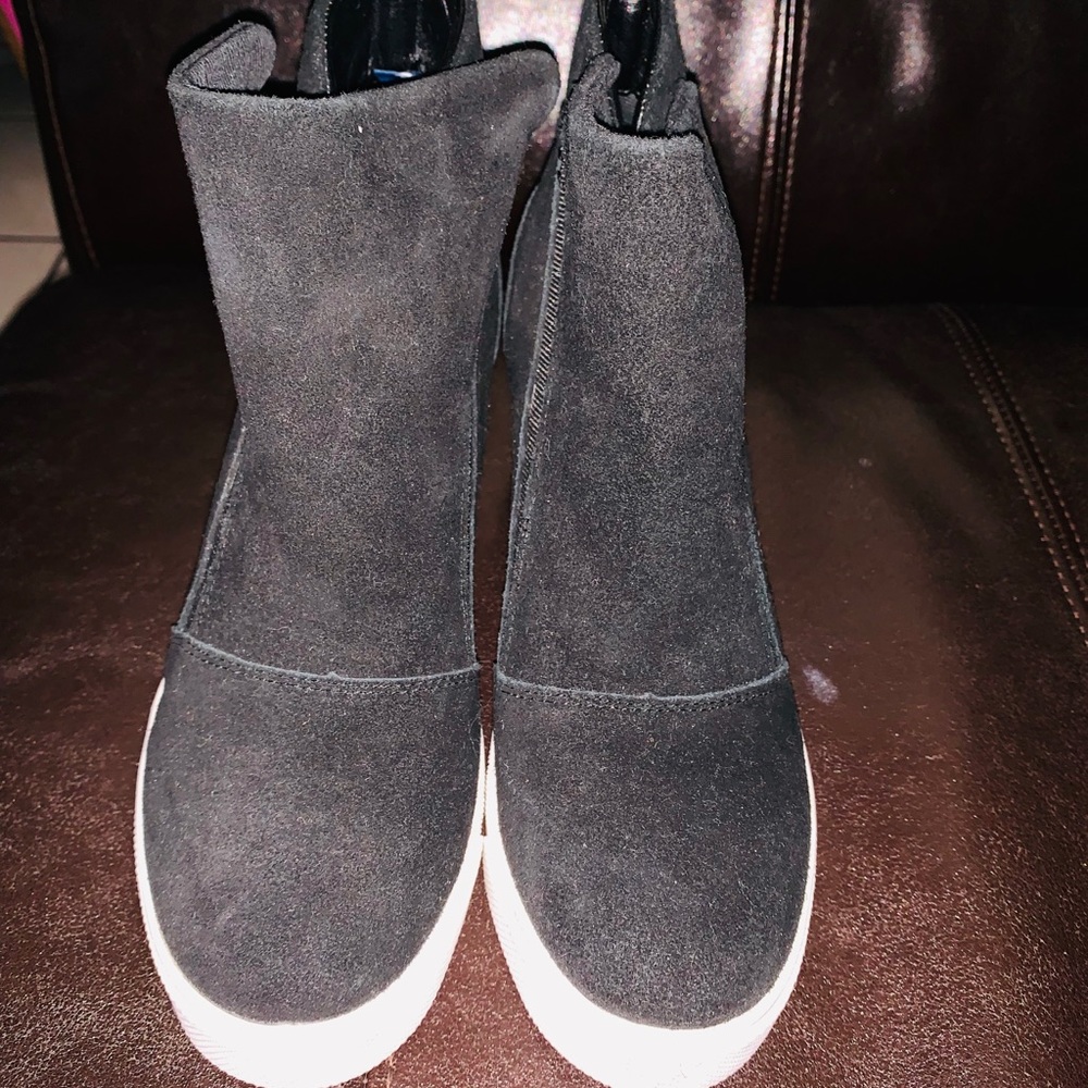Steve Madden Black High Sneakers